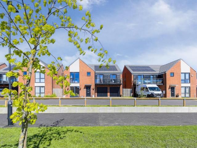 House for sale in Hazlerigg, Newcastle Upon Tyne