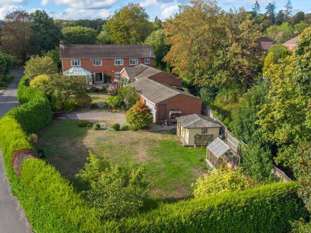 House for sale in Beaconsfield and Chepping Wye Community Board, Knotty Green