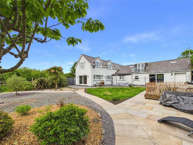 House for sale in Pentlepoir, Wales
