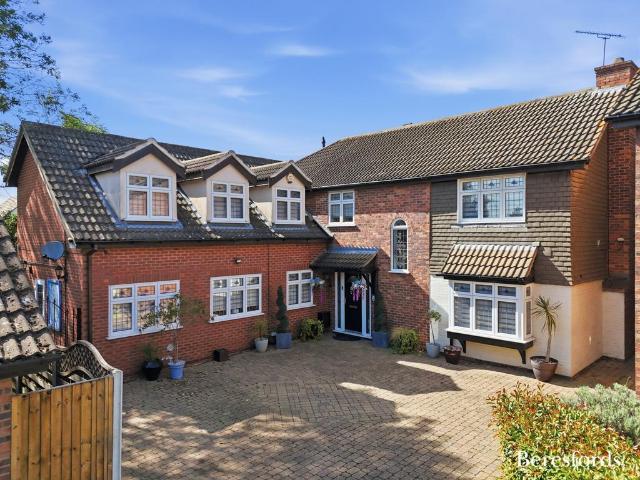House for sale in Hornchurch, Greater London
