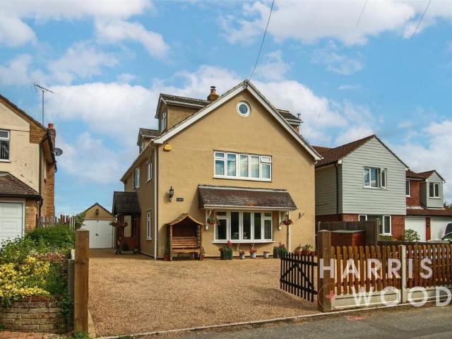 House for sale in Chipping Hill, Essex