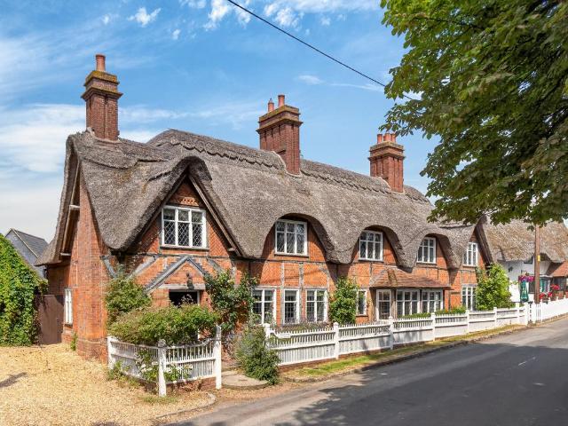 House for sale in Adstock, Buckinghamshire