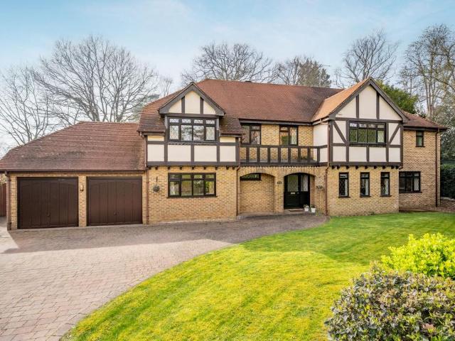 House for sale in Sunningdale