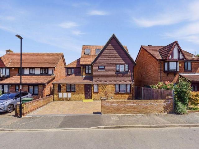 House for sale in London Borough of Croydon, Shirley