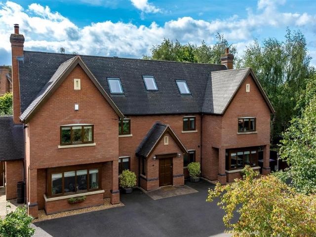 House for sale in Cockshutt, Shropshire
