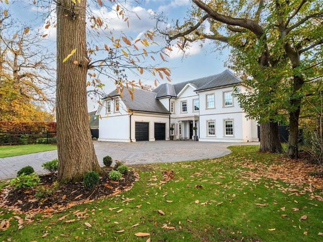 House for sale in London Borough of Bromley, Greater London