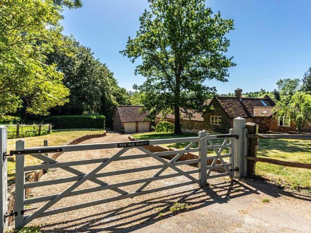 House for sale in Perryfields, West Sussex