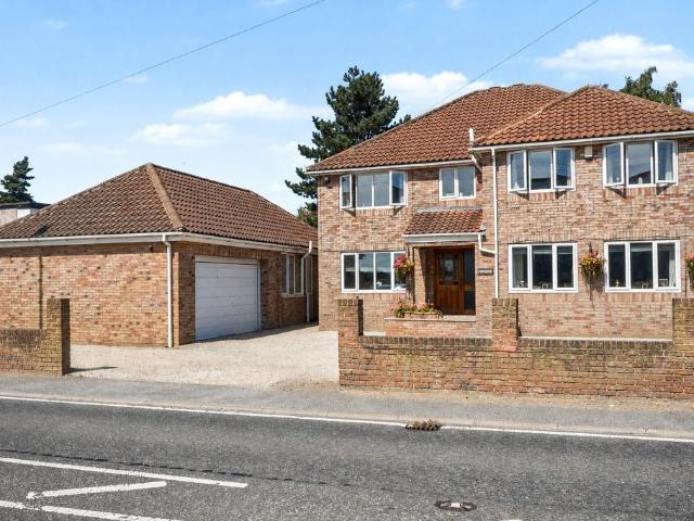 House for sale in Sherburn In Elmet, North Yorkshire
