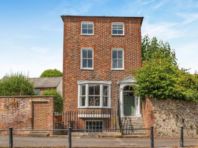 House for sale in Arundel, Clapham