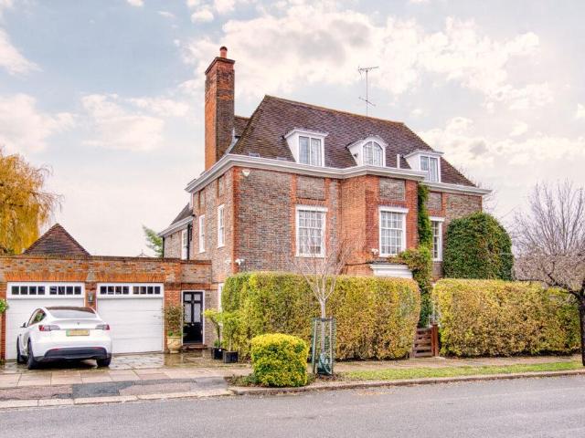 House for sale in Hampstead Garden Suburb, Greater London