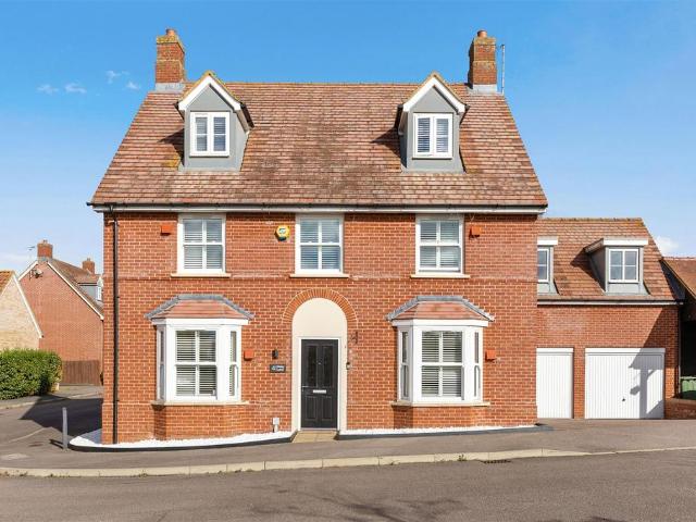 House for sale in Stotfold, Central Bedfordshire