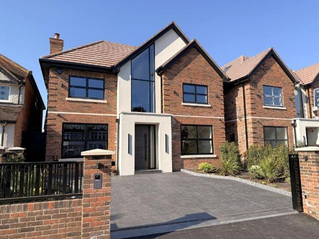 House for sale in Kenton, Greater London