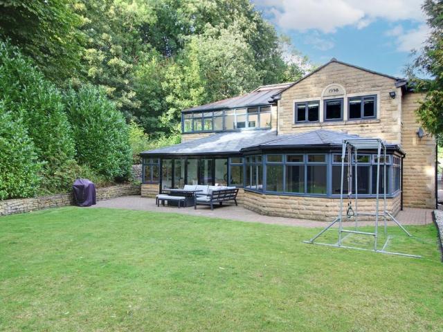 House for sale in Hawksclough, Calderdale