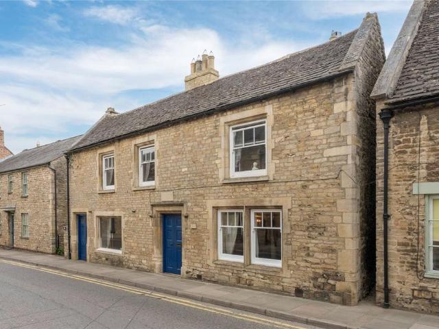 House for sale in Oundle