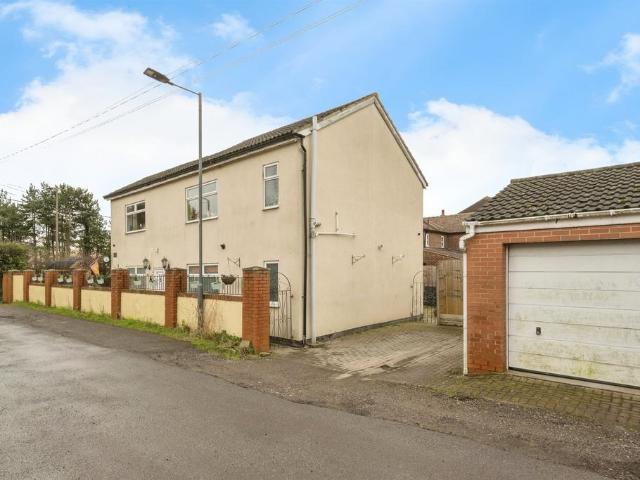 House for sale in Blaxton, South Yorkshire