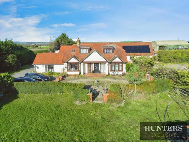 House for sale in Folkton, North Yorkshire