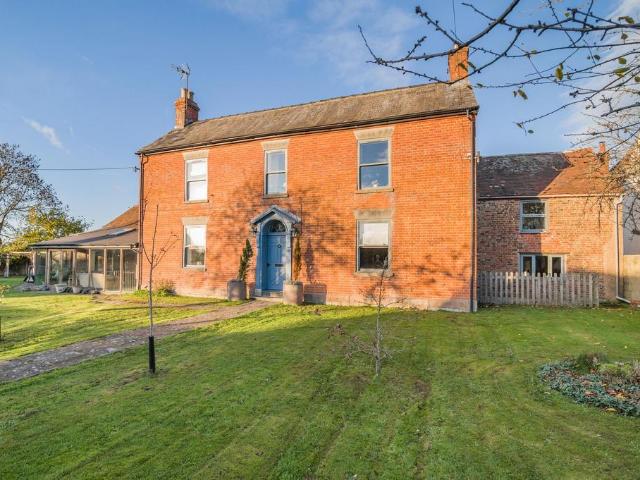 House for sale in Bromsberrow Heath, Gloucestershire