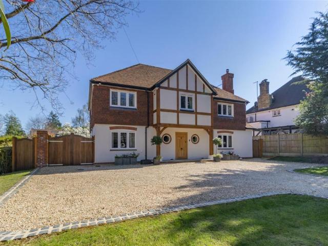 House for sale in Heronsgate, Batchworth
