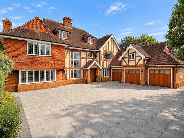 House for sale in Emerson Park, Greater London