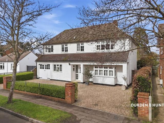 House for sale in Ongar, Epping