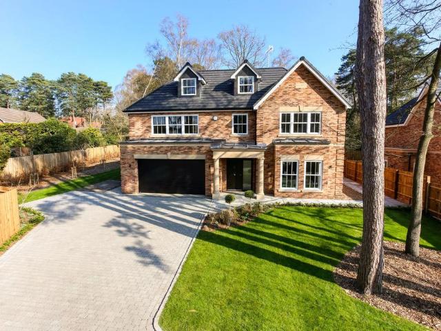 House for sale in Sunninghill and Ascot, South Ascot