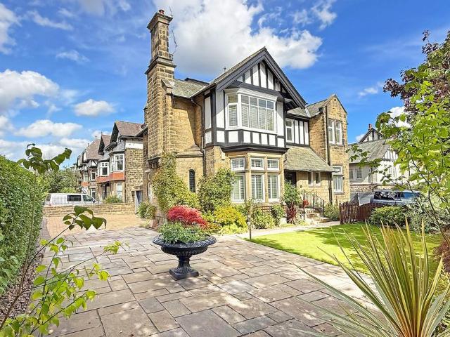 House for sale in Oatlands, Harrogate