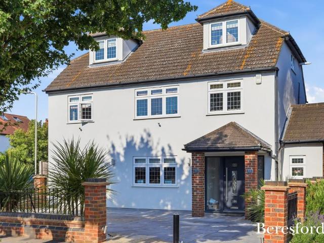 House for sale in Corbets Tey, Greater London