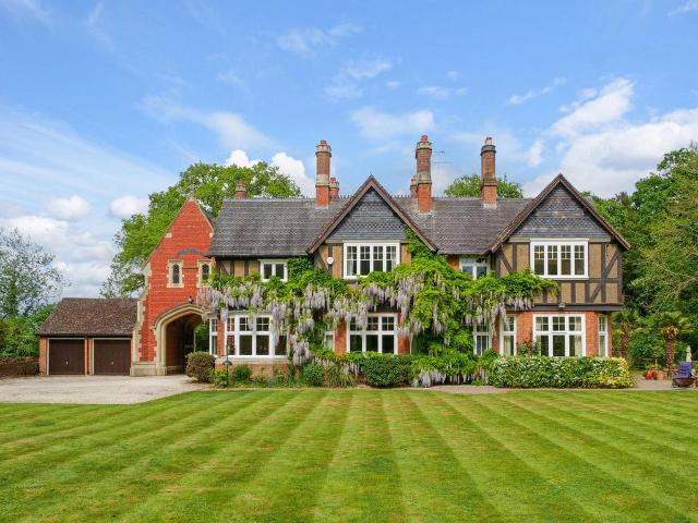 House for sale in New Bilton, Warwickshire