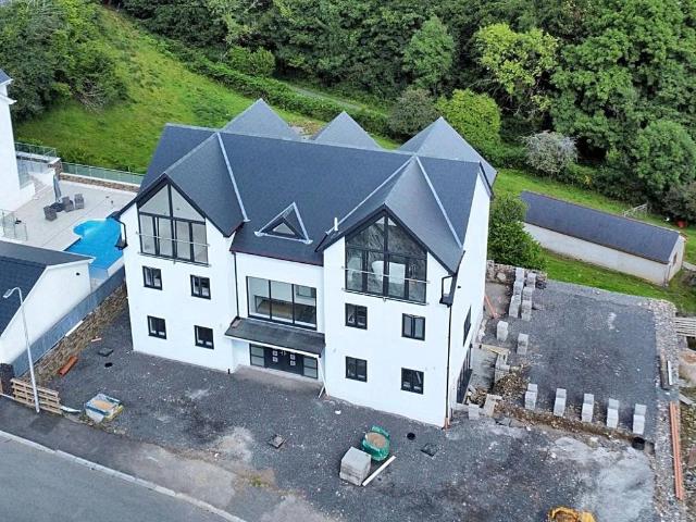 House for sale in Brynmenyn, Wales