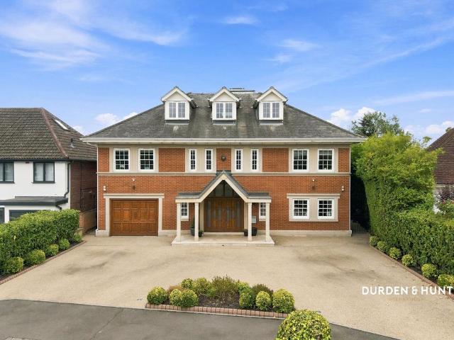 House for sale in Chigwell, Epping