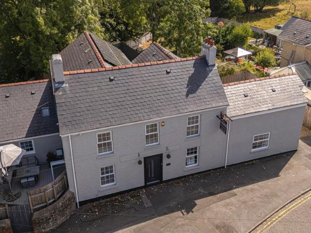 House for sale in Waundeg, Sirhowy