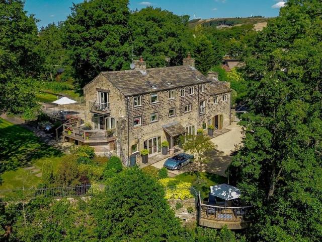 House for sale in Millhouse Green, South Yorkshire