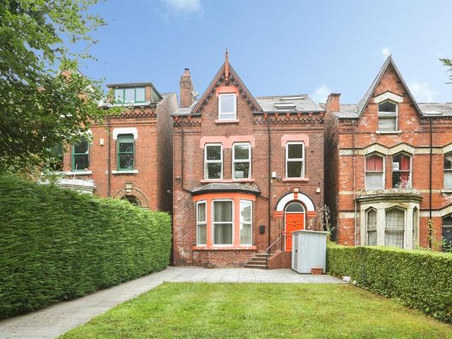 House for sale in Chapeltown, West Yorkshire