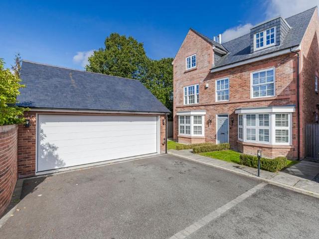 House for sale in Sandiway, Cuddington