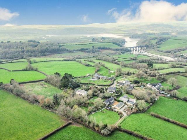 House for sale in Saltash, Cornwall