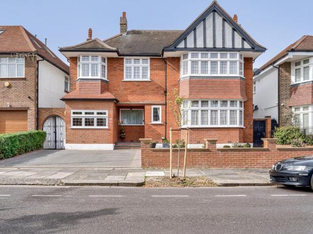 House for sale in London Borough of Ealing, Park Royal