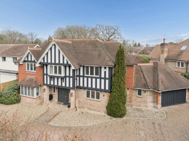House for sale in Gerrards Cross, Denham