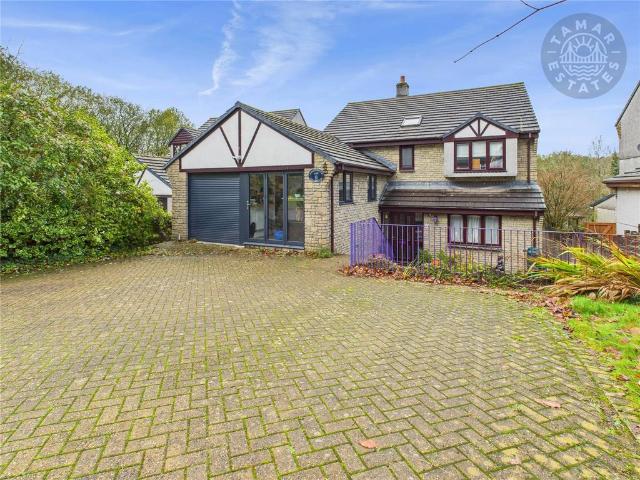 House for sale in Lamellion, Cornwall