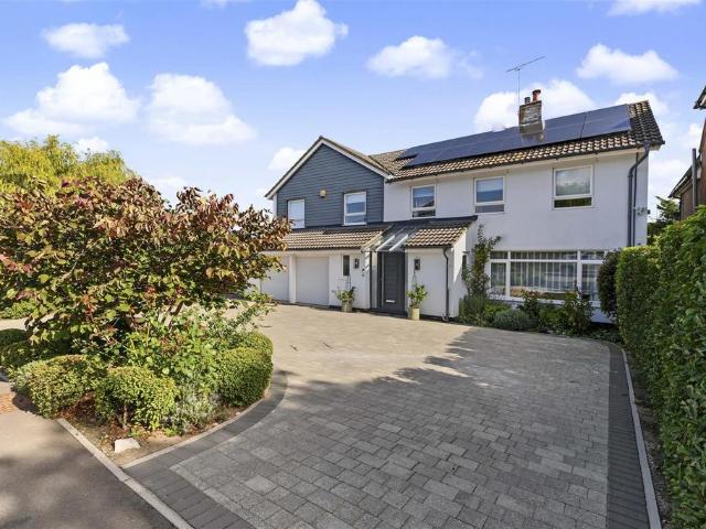 House for sale in Wood End, St Albans