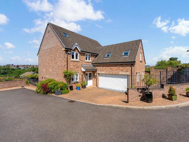 House for sale in Brackenfield, East Midlands
