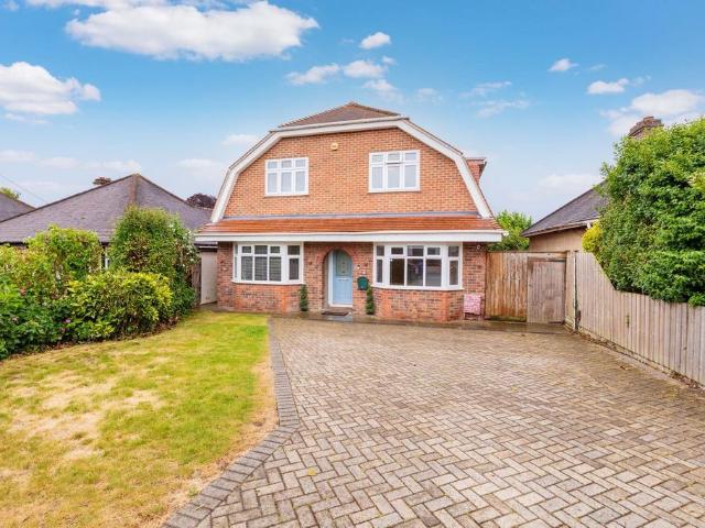 House for sale in Highway, Maidenhead