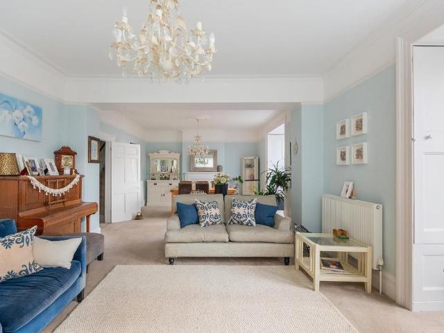 House for sale in Clevedon, North Somerset