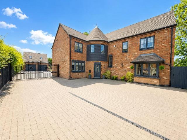 House for sale in Thringstone, Leicestershire