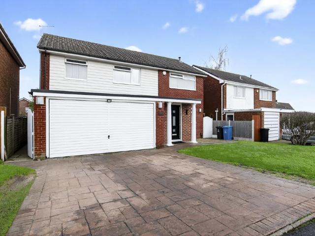 House for sale in Oakley, Merley