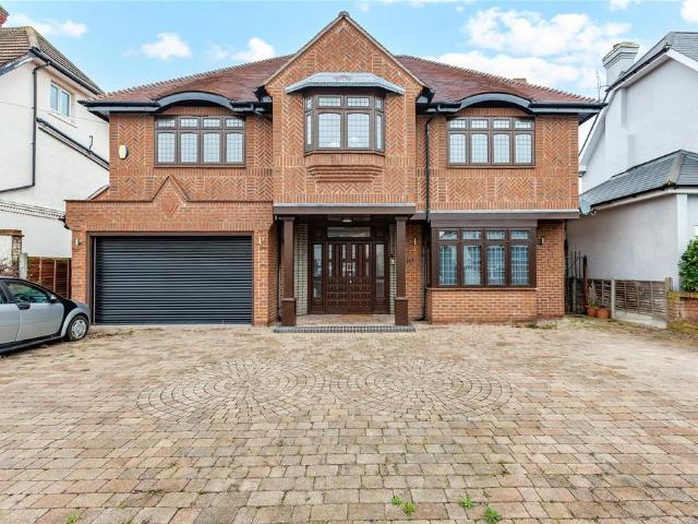 House for sale in Emerson Park, Greater London