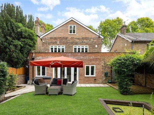 House for sale in St Margarets, Greater London