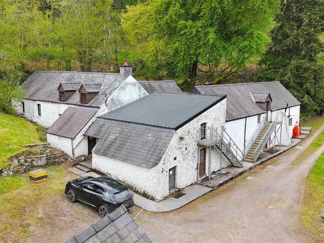 House for sale in Llangadog