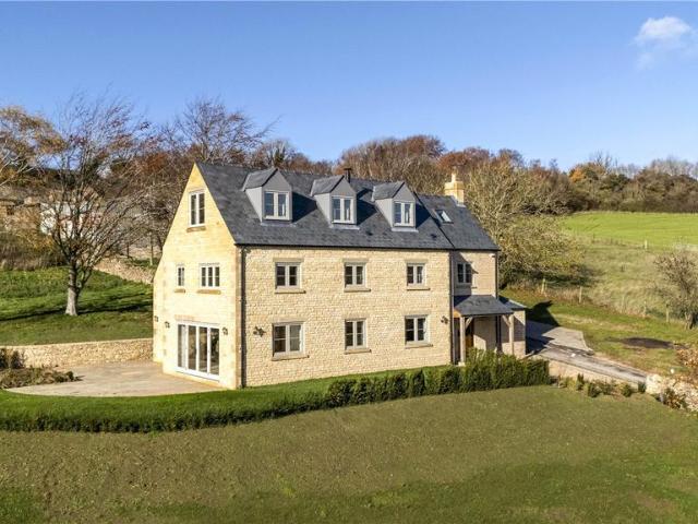 House for sale in Winchcombe, Pamington