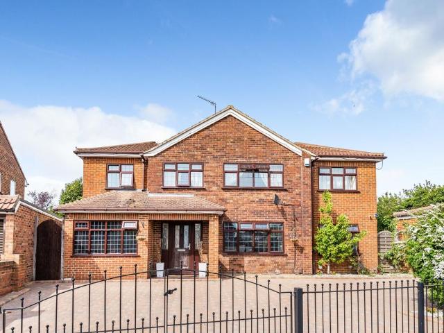 House for sale in Barnehurst, Greater London