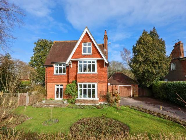 House for sale in World's End, Perryfields